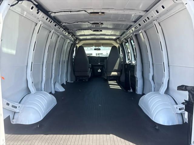 2026 GMC Savana Cargo 2500 Extended Wheelbase, Work Van, RWD