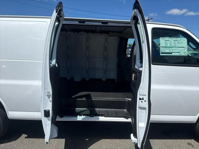 2026 GMC Savana Cargo 2500 Extended Wheelbase, Work Van, RWD