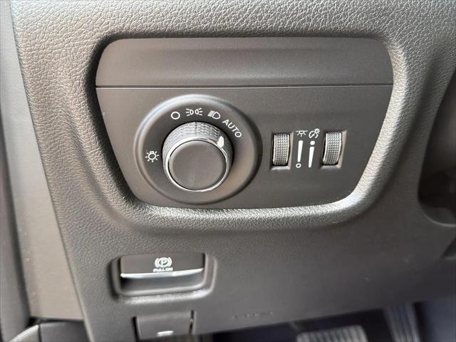 2025 Jeep Grand Cherokee Laredo X 4x4