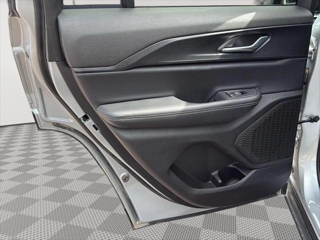 2025 Jeep Grand Cherokee Laredo X 4x4