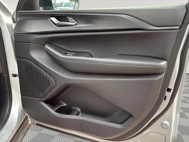 2025 Jeep Grand Cherokee Laredo X 4x4
