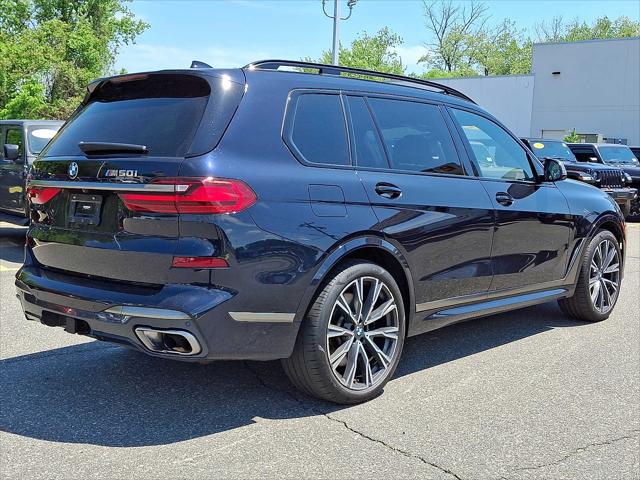 2022 BMW X7 M50i