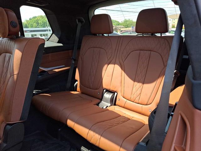 2022 BMW X7 M50i