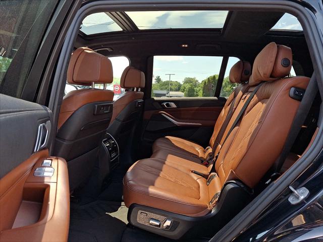 2022 BMW X7 M50i