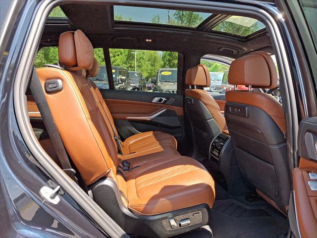 2022 BMW X7 M50i