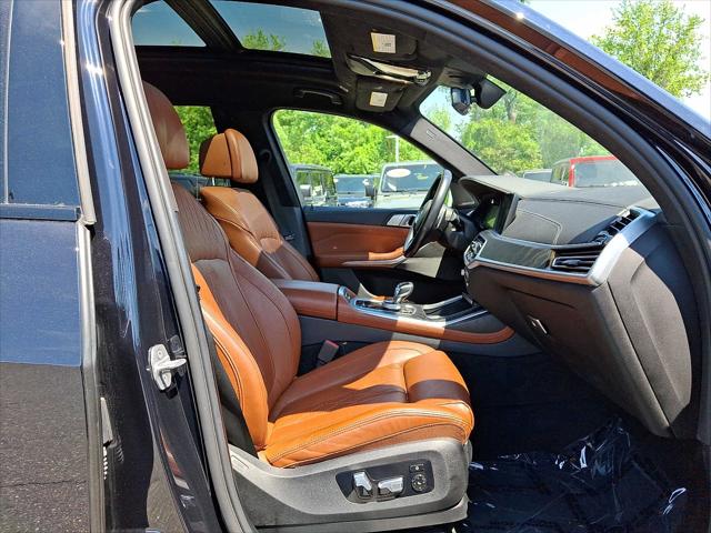 2022 BMW X7 M50i