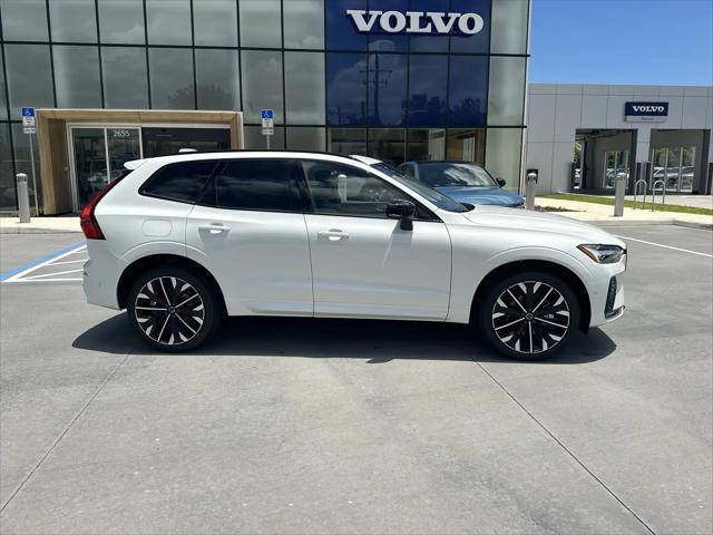2026 Volvo XC40 Plus, B5 AWD Gas mild hybrid, Dark