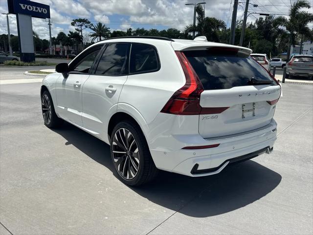 2026 Volvo XC40 Plus, B5 AWD Gas mild hybrid, Dark
