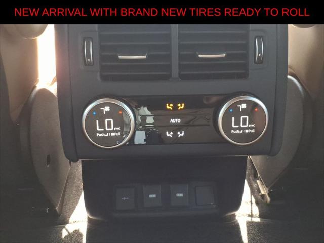 2023 Land Rover Discovery P360 Metropolitan Edition