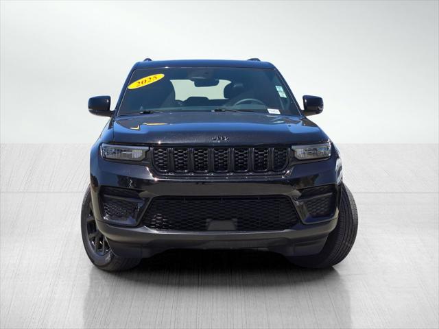 2025 Jeep Grand Cherokee Altitude X 4x4
