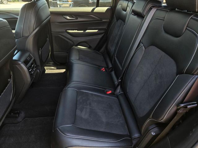 2025 Jeep Grand Cherokee Altitude X 4x4