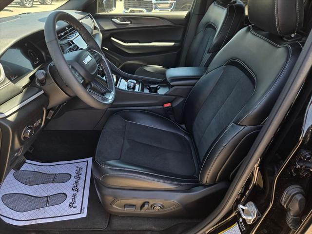 2025 Jeep Grand Cherokee Altitude X 4x4