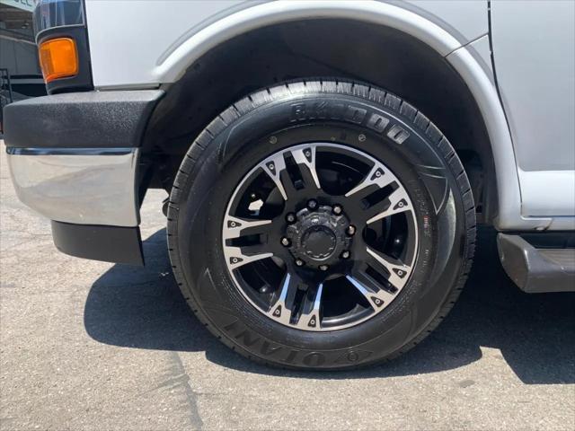 2019 Chevrolet Express LT