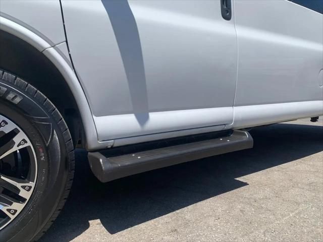 2019 Chevrolet Express LT