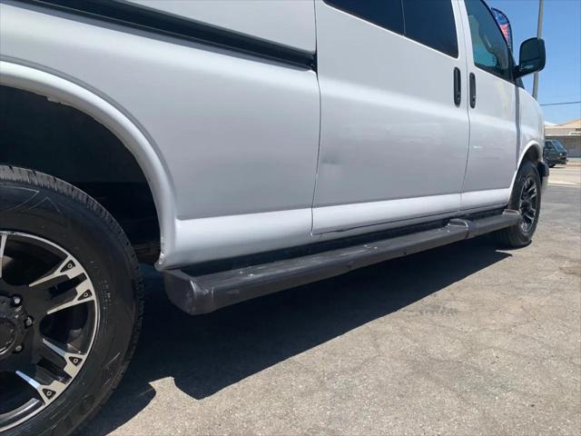 2019 Chevrolet Express LT