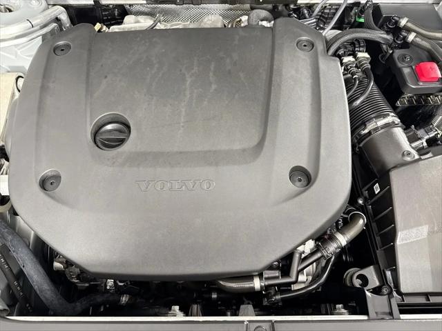 2025 Volvo XC90 B6 Plus 7-Seater