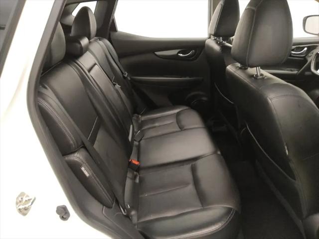 2022 Nissan Rogue Sport SL FWD Xtronic CVT