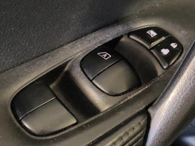 2022 Nissan Rogue Sport SL FWD Xtronic CVT