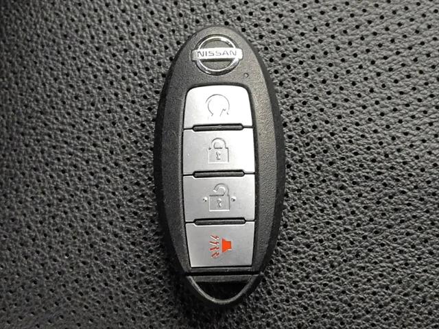 2022 Nissan Rogue Sport SL FWD Xtronic CVT
