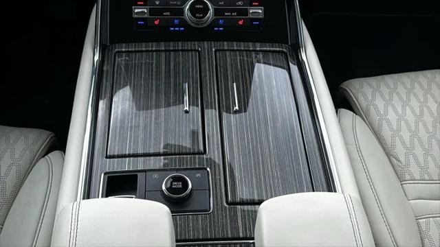 2022 Lincoln Navigator Black Label