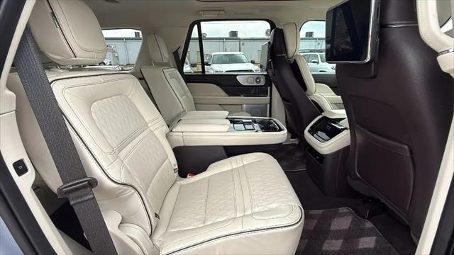 2022 Lincoln Navigator Black Label