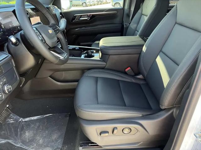 2026 Chevrolet Suburban LT, 4WD