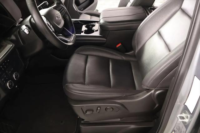 2025 Chevrolet Suburban 4WD Z71