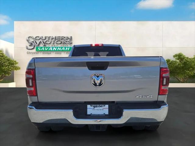 2024 Ram 3500 Tradesman Crew Cab 4x4 8' Box