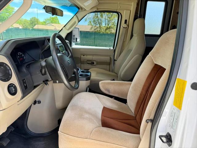 2014 Ford E-350 Cutaway E-350