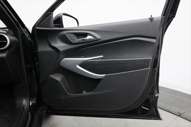 2025 Chevrolet Trax FWD 1RS