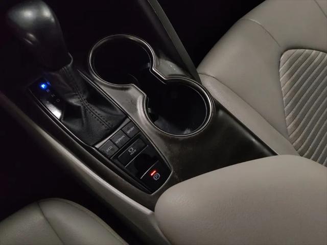 2022 Toyota Camry SE AWD