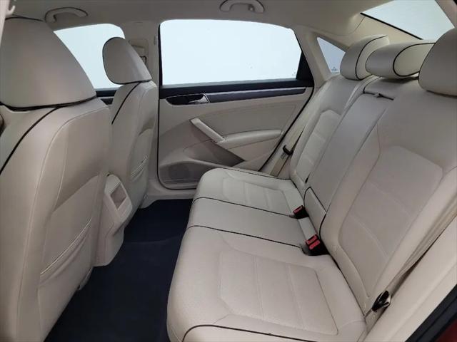 2018 Volkswagen Passat 2.0T R-Line