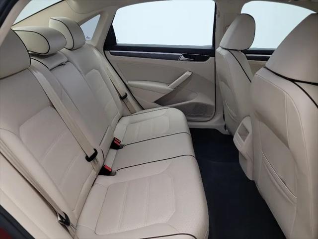 2018 Volkswagen Passat 2.0T R-Line