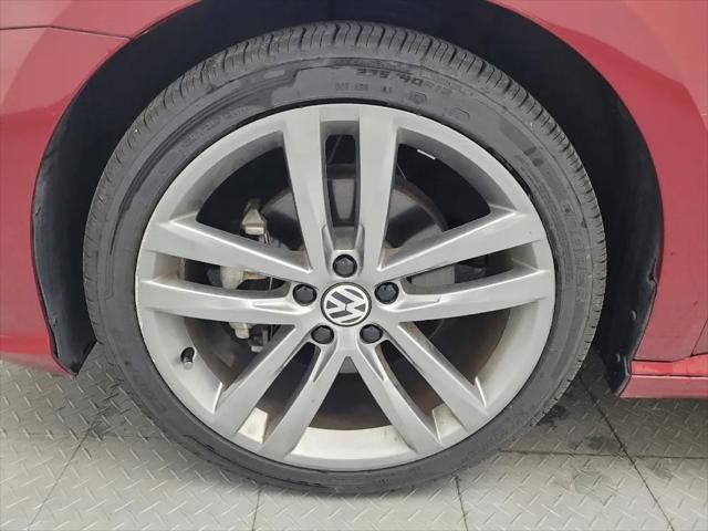 2018 Volkswagen Passat 2.0T R-Line