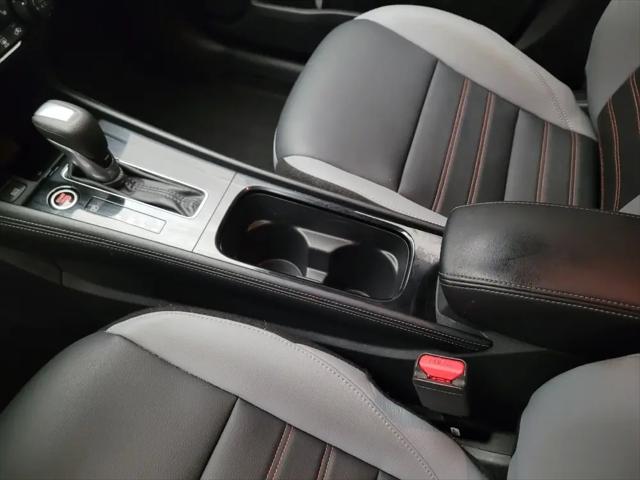 2024 Nissan Kicks SR Xtronic CVT