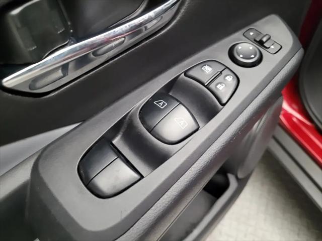 2024 Nissan Kicks SR Xtronic CVT