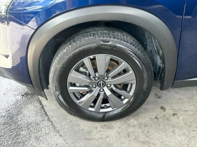2025 Nissan Pathfinder SV 4WD