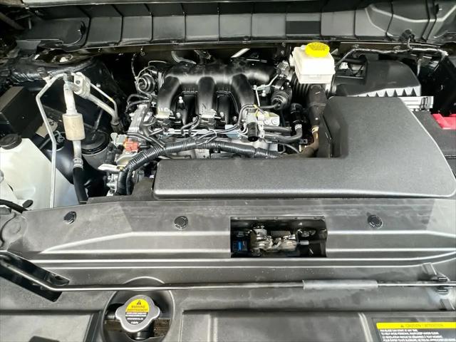 2025 Nissan Pathfinder SV 4WD