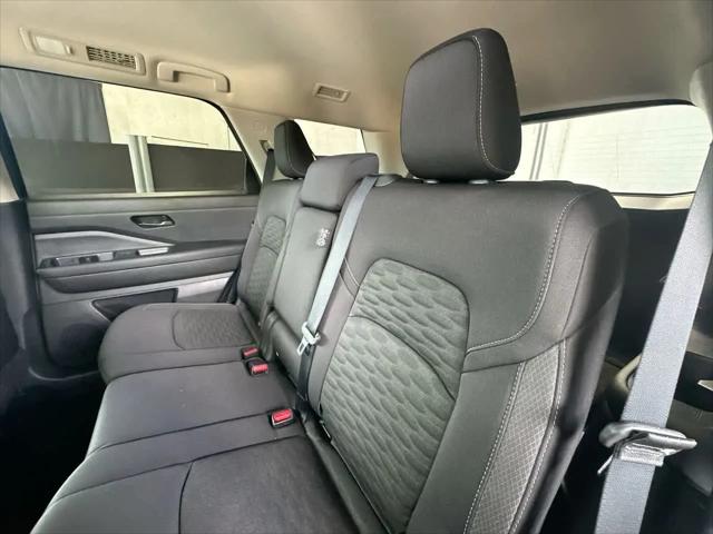 2025 Nissan Pathfinder SV 4WD