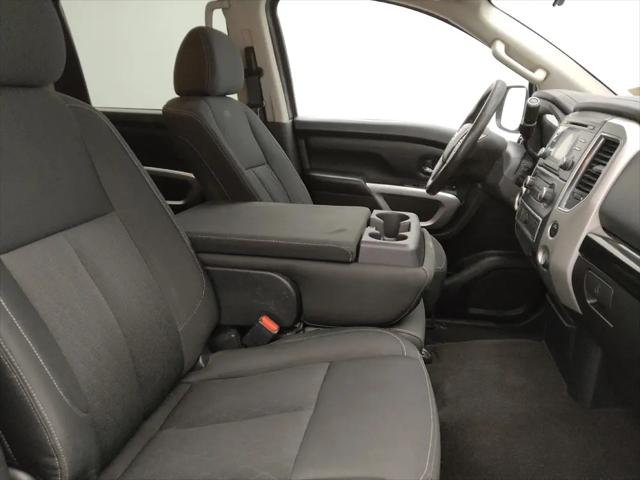 2017 Nissan Titan SV