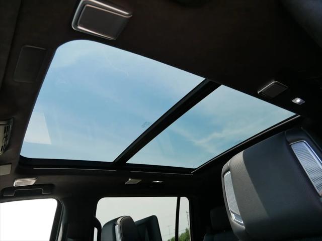2024 Cadillac Escalade ESV 4WD Premium Luxury Platinum
