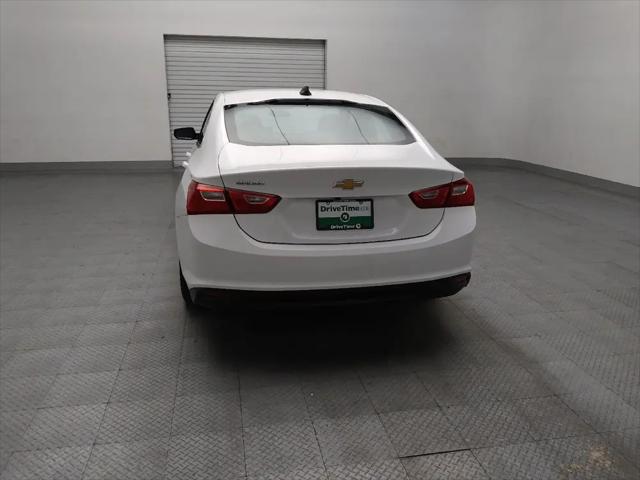 2022 Chevrolet Malibu FWD 1FL