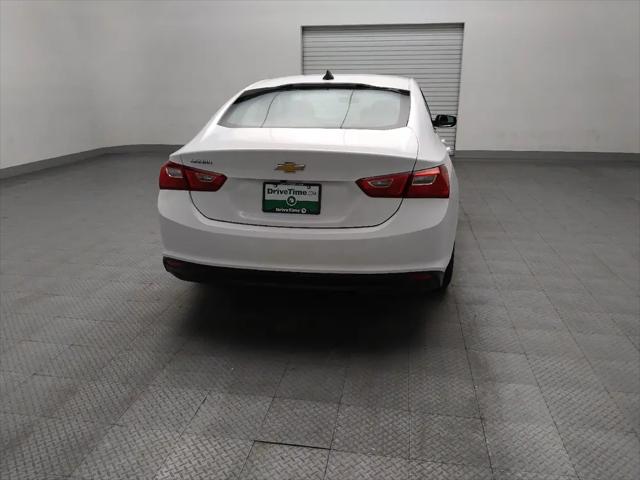 2022 Chevrolet Malibu FWD 1FL