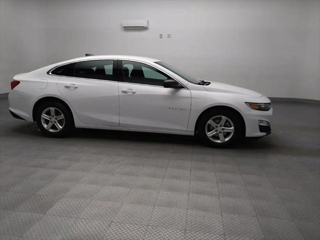 2022 Chevrolet Malibu FWD 1FL