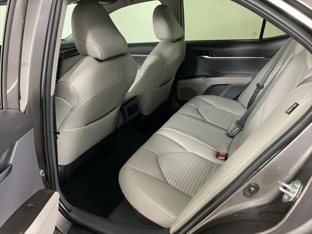 2022 Toyota Camry SE Hybrid