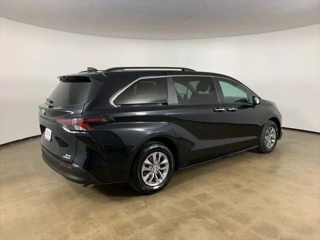 2024 Toyota Sienna XLE