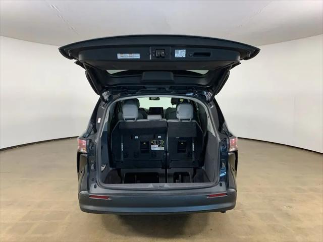 2024 Toyota Sienna XLE