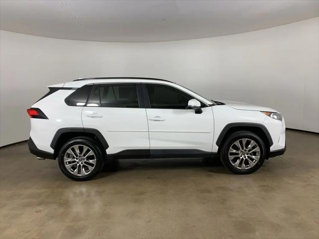 2020 Toyota RAV4 XLE Premium