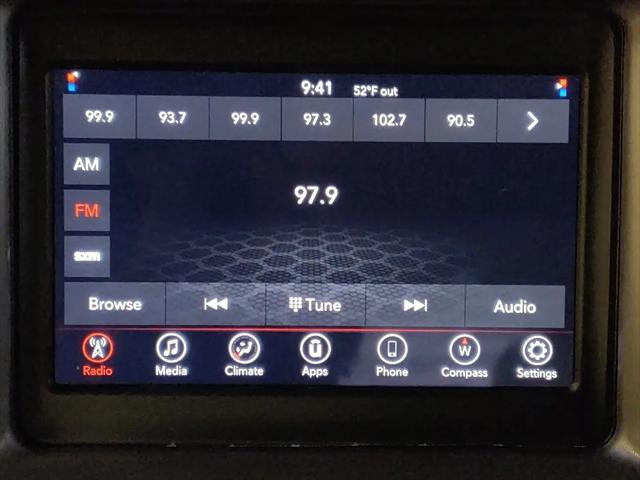 2022 Dodge Charger SXT RWD