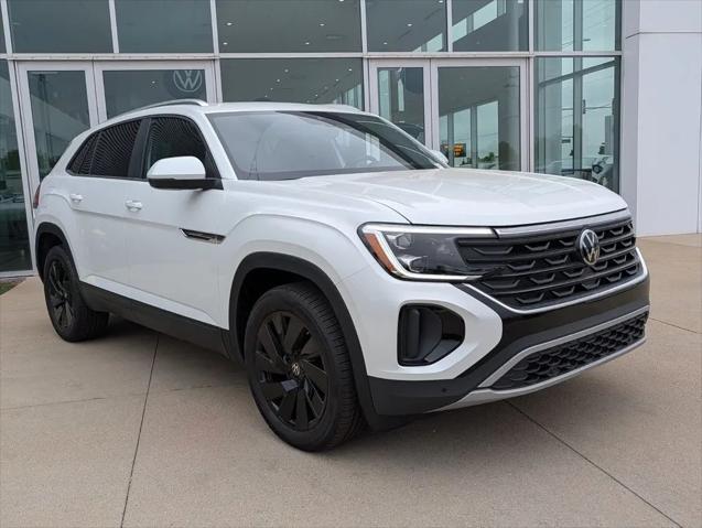 2026 Volkswagen Atlas Cross Sport SE with Technology